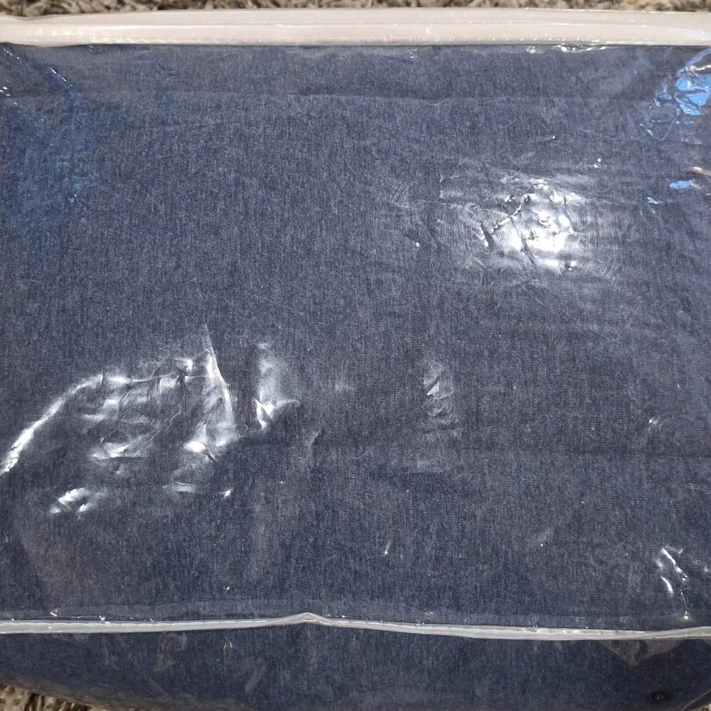 Pillowfort Toddler Bed Sized Comforter
